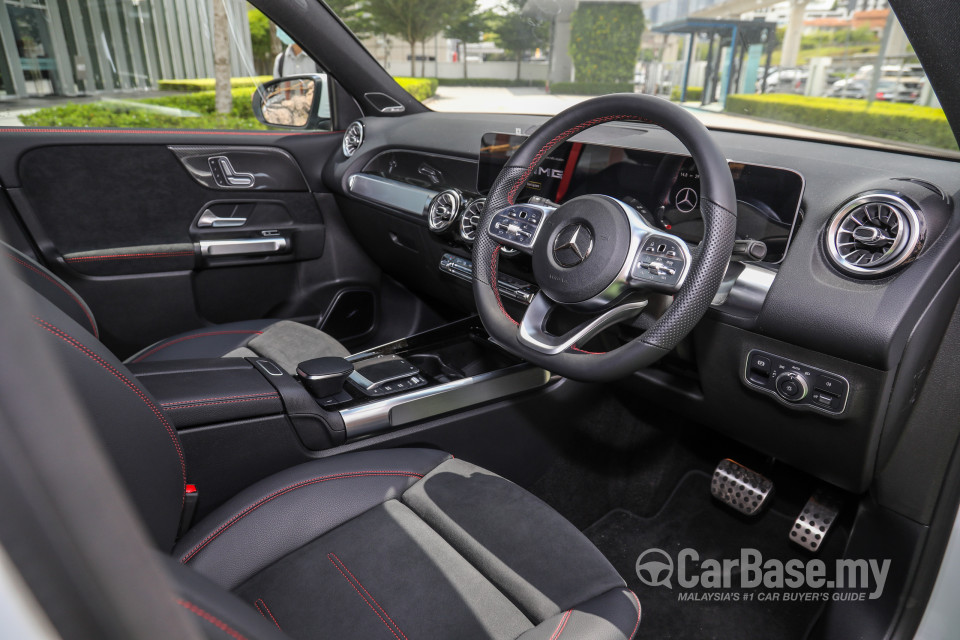 Mercedes-Benz AMG GLB X247 (2020) Interior
