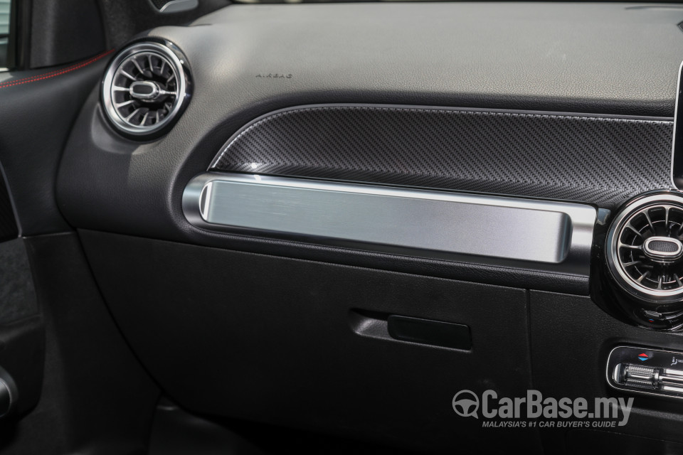 Mercedes-Benz AMG GLB X247 (2020) Interior