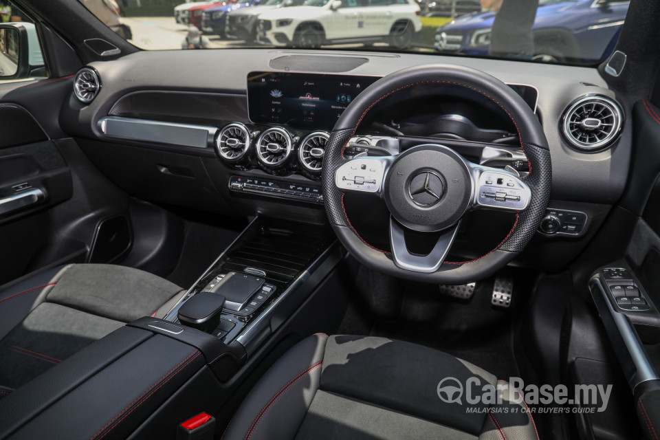 Mercedes-Benz AMG GLB X247 (2020) Interior