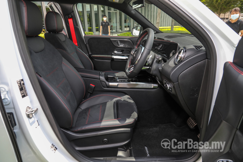 Mercedes-Benz AMG GLB X247 (2020) Interior