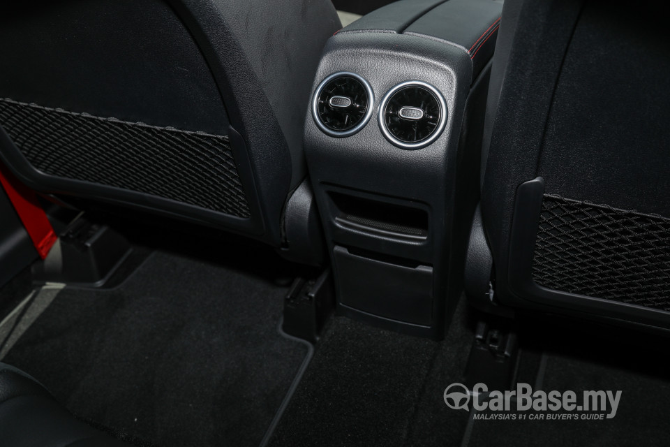 Mercedes-Benz AMG GLB X247 (2020) Interior