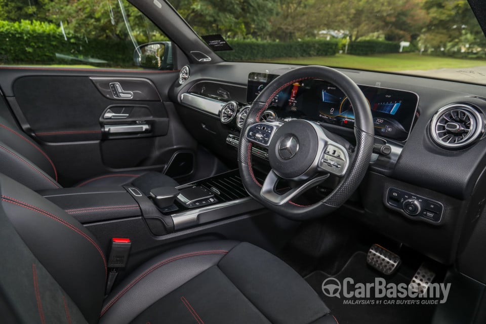 Mercedes-Benz AMG GLB X247 (2020) Interior