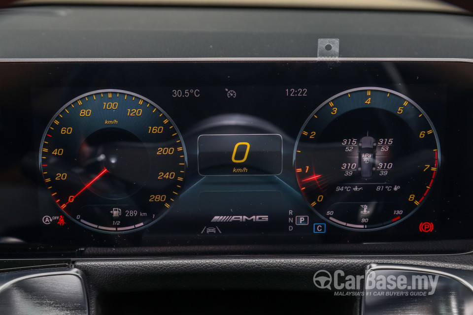 Mercedes-Benz AMG GLB X247 (2020) Interior