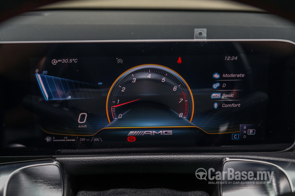 Mercedes-Benz AMG GLB X247 (2020) Interior