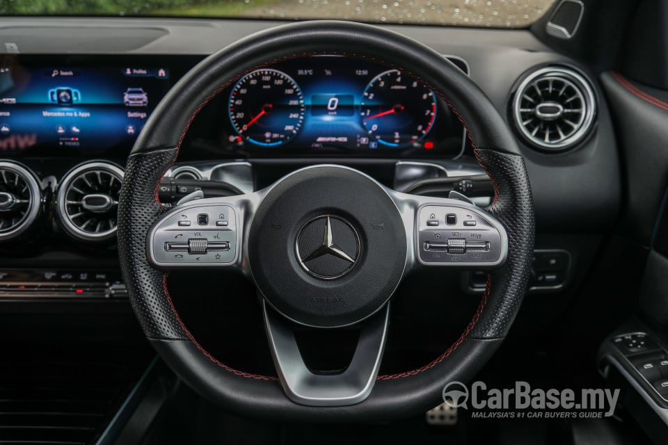 Mercedes-Benz AMG GLB X247 (2020) Interior