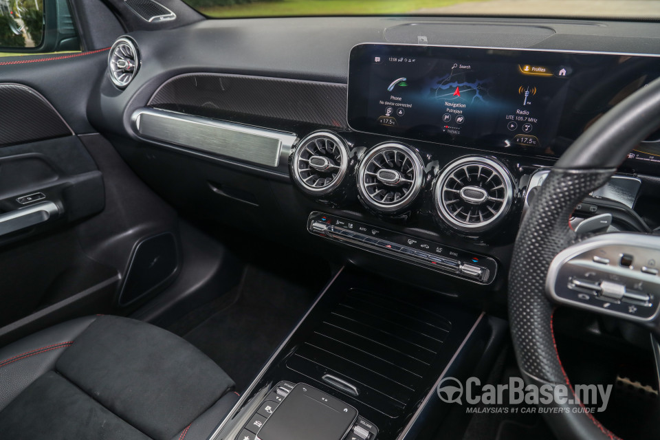 Mercedes-Benz AMG GLB X247 (2020) Interior