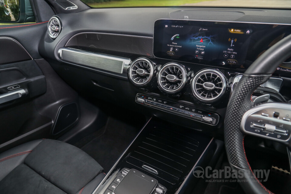 Volkswagen Touareg Mk2 (2010) Interior