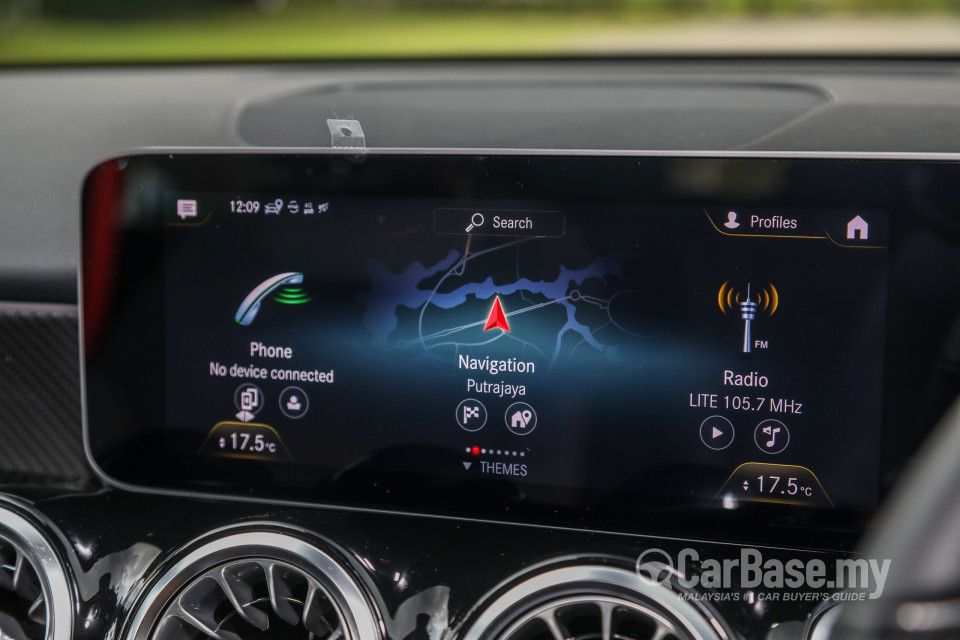Mercedes-Benz AMG GLB X247 (2020) Interior