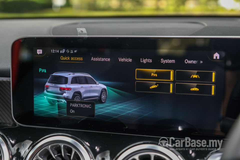 Mercedes-Benz AMG GLB X247 (2020) Interior