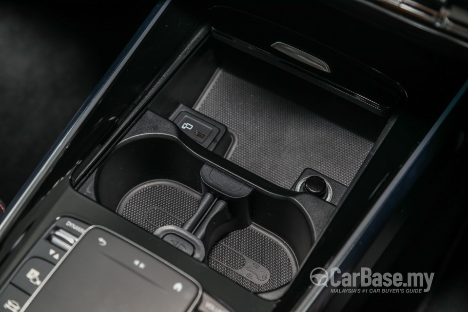 Mercedes-Benz AMG GLB X247 (2020) Interior