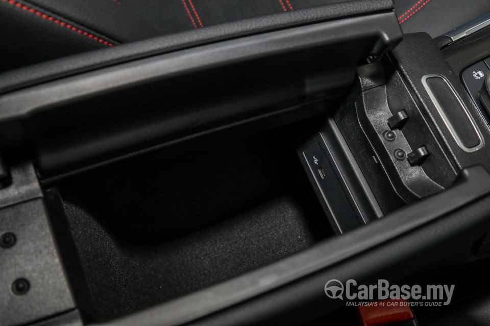 Mercedes-Benz AMG GLB X247 (2020) Interior