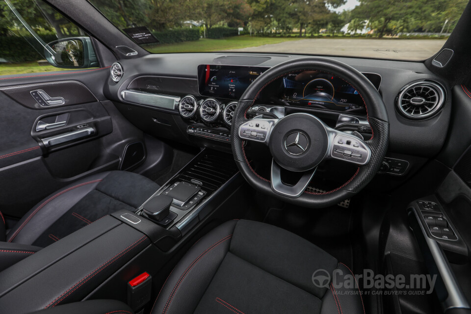 Volkswagen Touareg Mk2 (2010) Interior