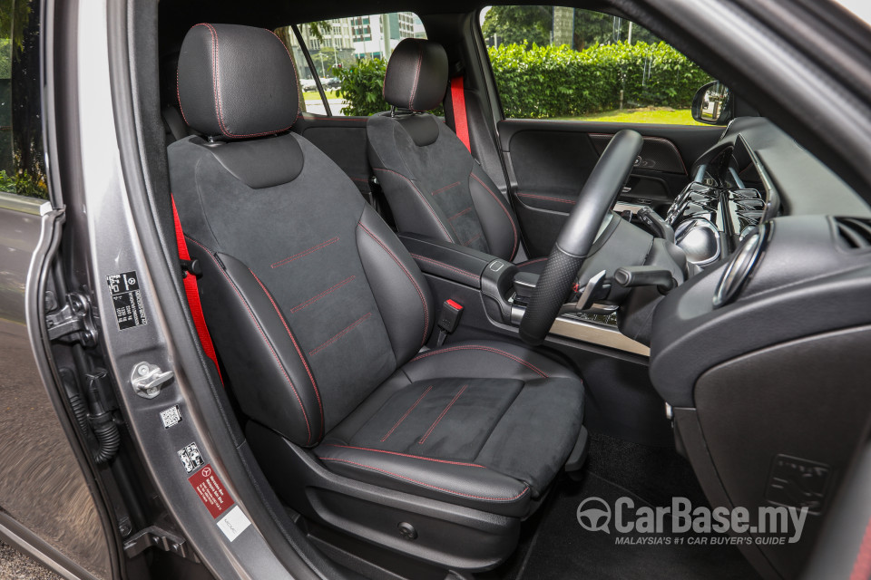 Mercedes-Benz AMG GLB X247 (2020) Interior