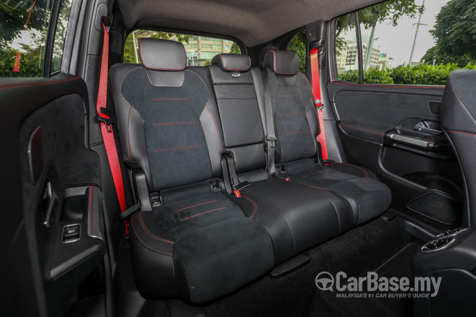 Mercedes-Benz AMG GLB X247 (2020) Interior