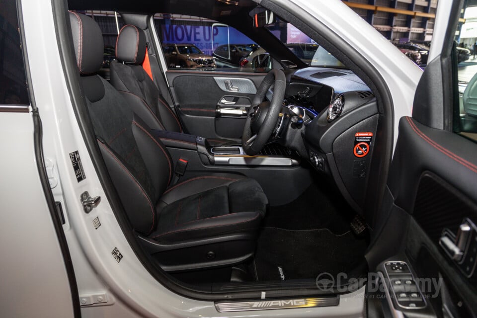 Mercedes-Benz AMG GLB X247 Facelift (2024) Interior