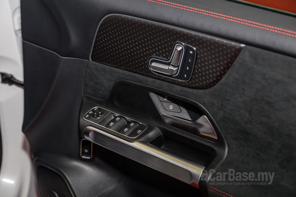 Mercedes-Benz AMG GLB X247 Facelift (2024) Interior