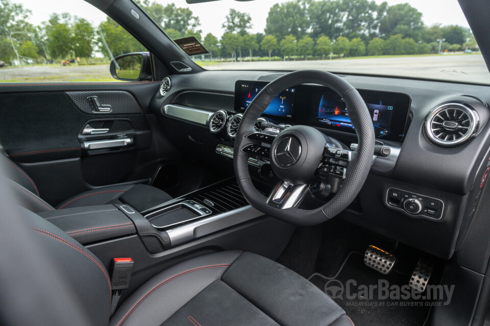 Mercedes-Benz AMG GLB X247 Facelift (2024) Interior