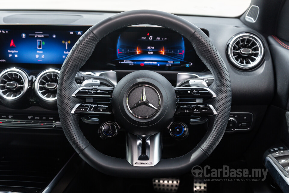 Mercedes-Benz AMG GLB X247 Facelift (2024) Interior