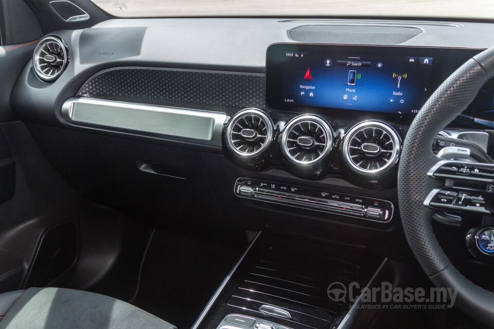 Mercedes-Benz AMG GLB X247 Facelift (2024) Interior