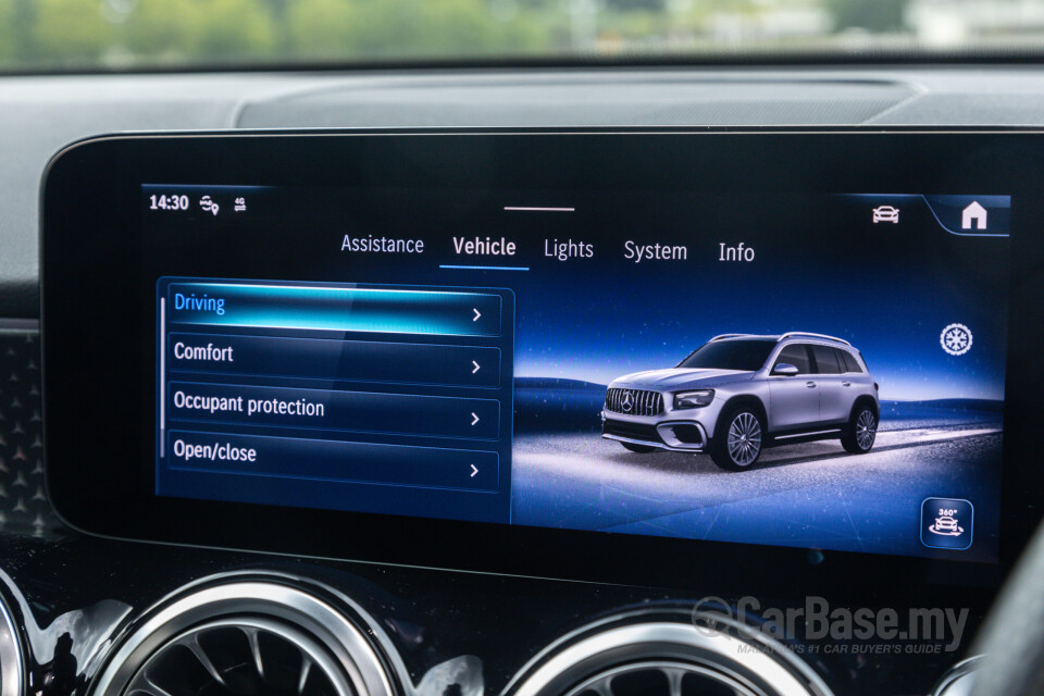 Mercedes-Benz AMG GLB X247 Facelift (2024) Interior