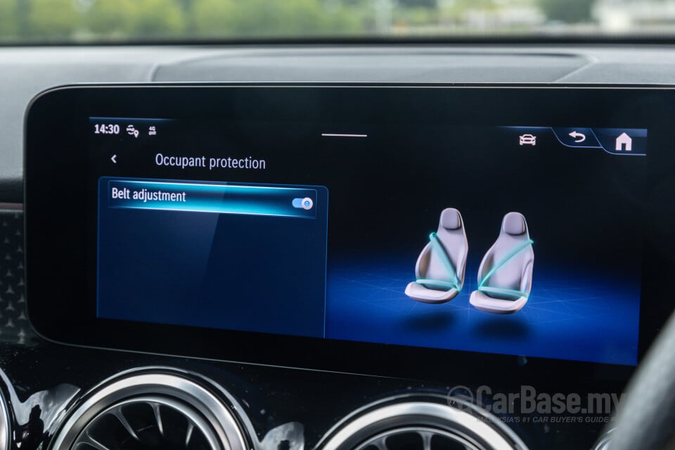 Mercedes-Benz AMG GLB X247 Facelift (2024) Interior