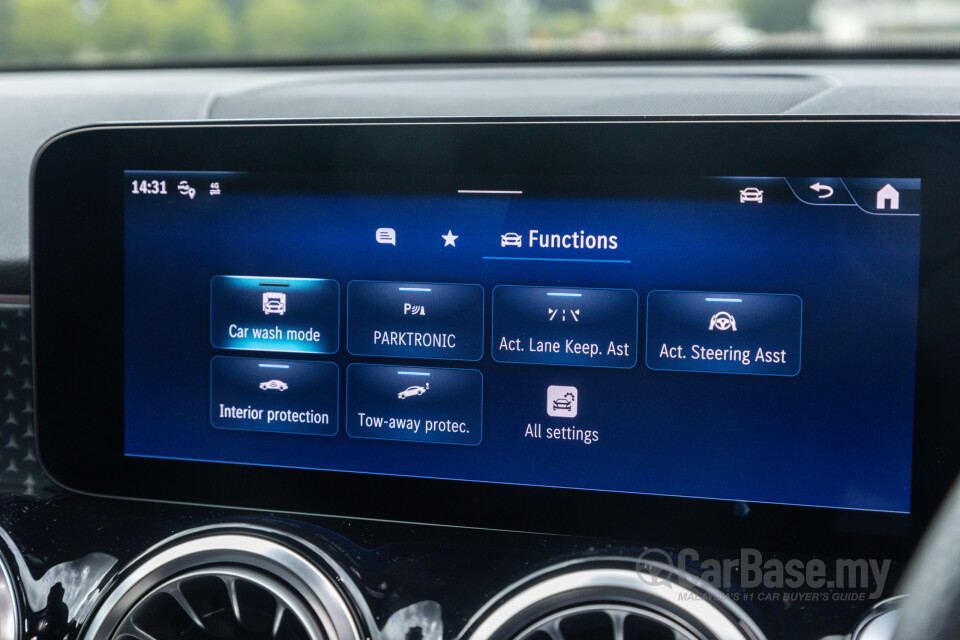 Mercedes-Benz AMG GLB X247 Facelift (2024) Interior