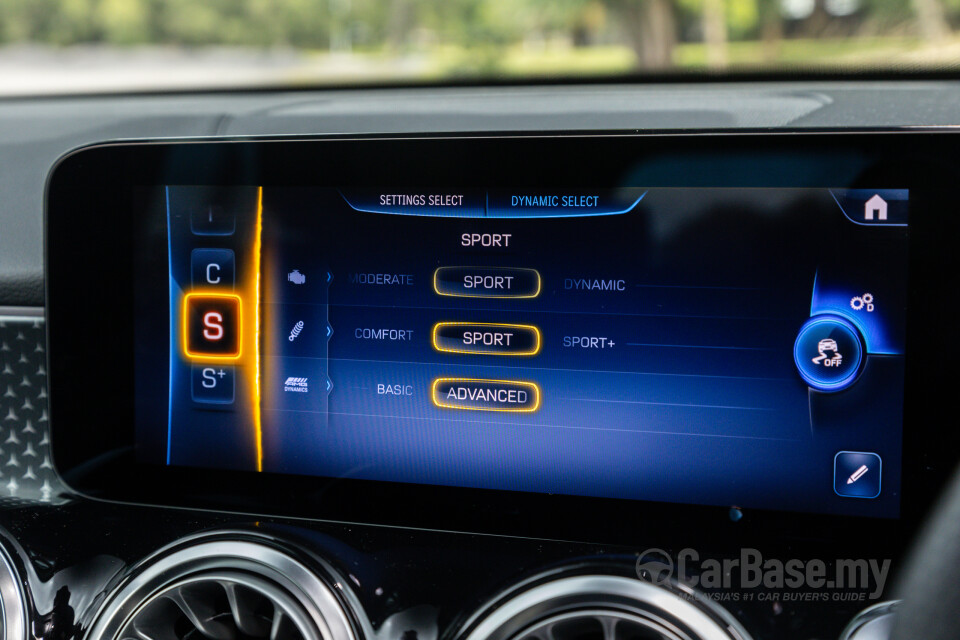 Mercedes-Benz AMG GLB X247 Facelift (2024) Interior