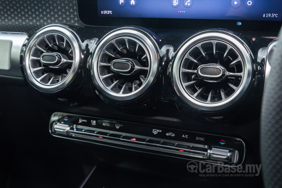 Mercedes-Benz AMG GLB X247 Facelift (2024) Interior