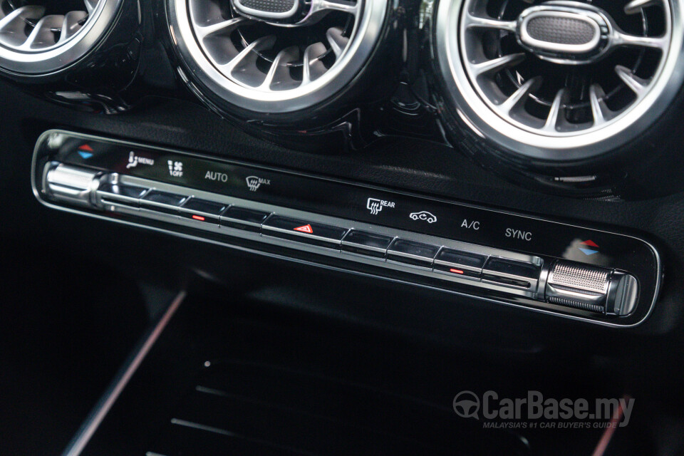 Mercedes-Benz AMG GLB X247 Facelift (2024) Interior