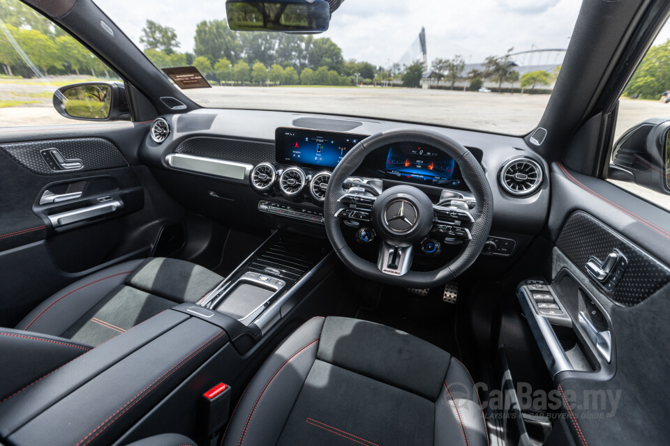 Mercedes-Benz AMG GLB X247 Facelift (2024) Interior