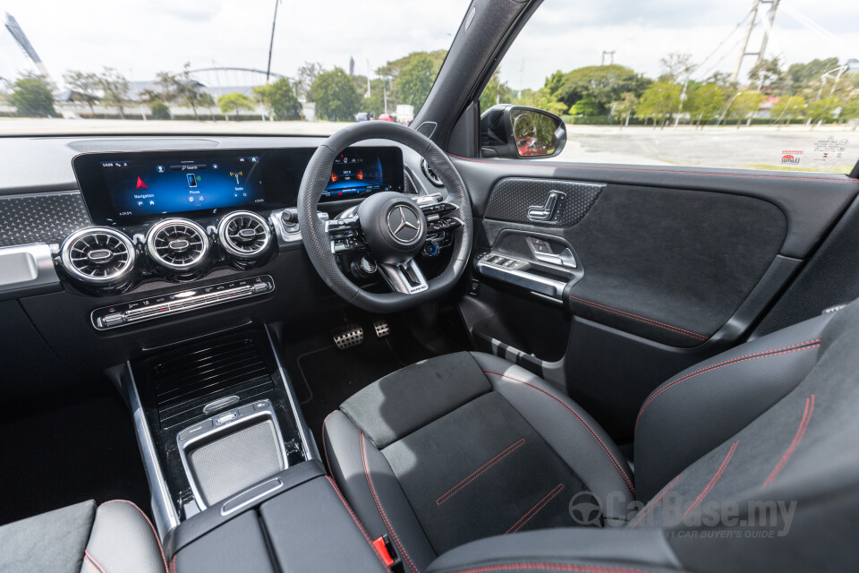 Mercedes-Benz AMG GLB X247 Facelift (2024) Interior