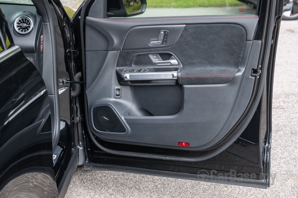 Mercedes-Benz AMG GLB X247 Facelift (2024) Interior