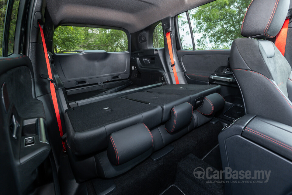 Mercedes-Benz AMG GLB X247 Facelift (2024) Interior