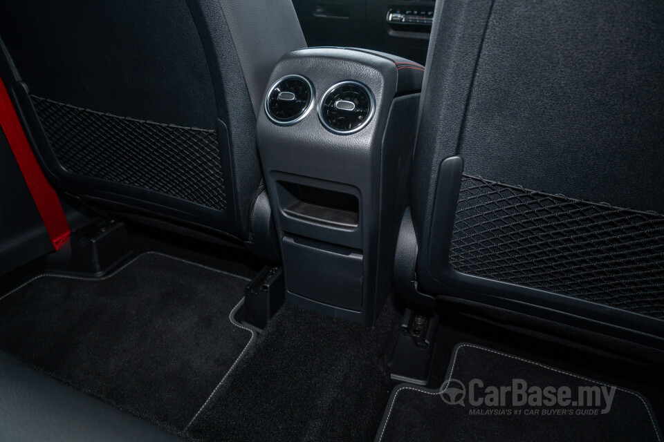 Mercedes-Benz AMG GLB X247 Facelift (2024) Interior