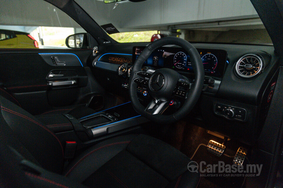 Mercedes-Benz AMG GLB X247 Facelift (2024) Interior