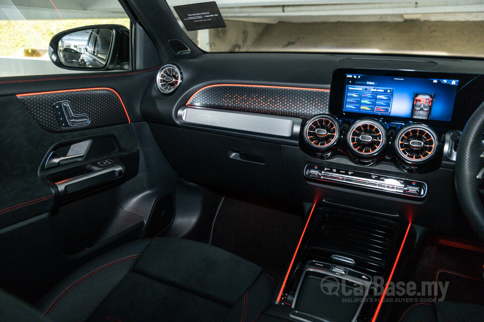 Mercedes-Benz AMG GLB X247 Facelift (2024) Interior
