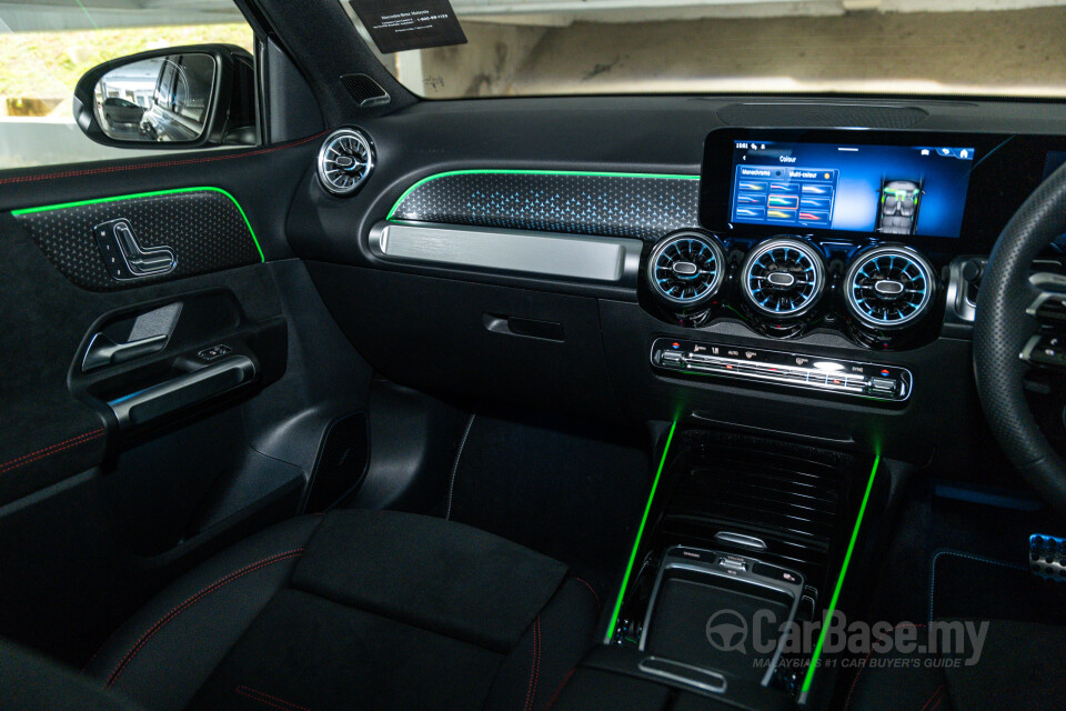 Mercedes-Benz AMG GLB X247 Facelift (2024) Interior