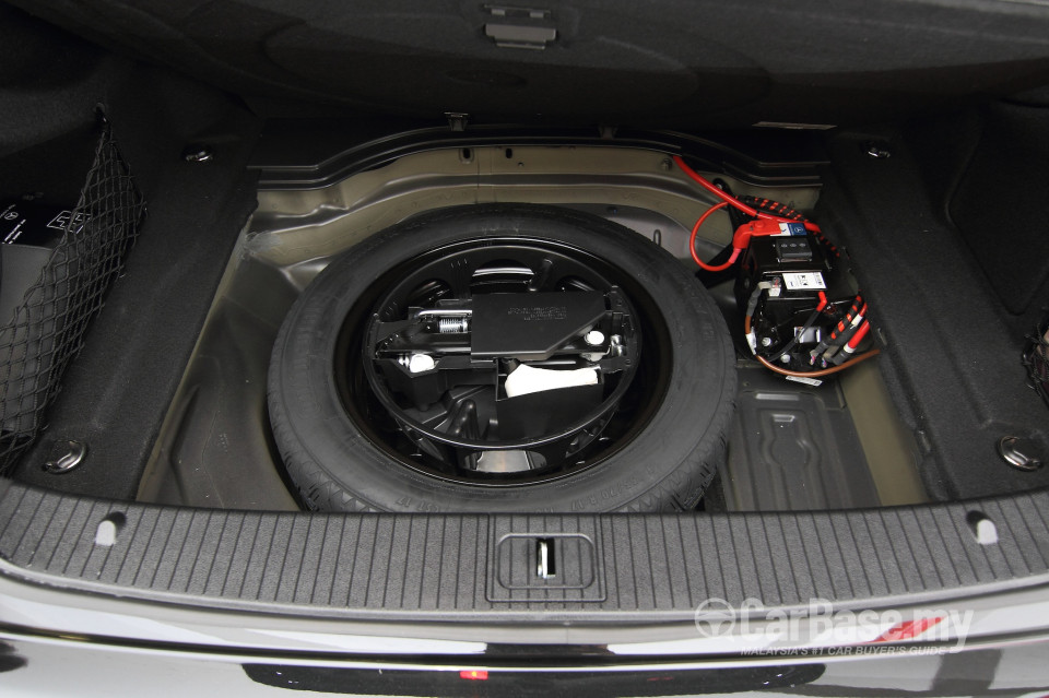 Mercedes-Benz E-Class W212 Facelift (2013) Interior