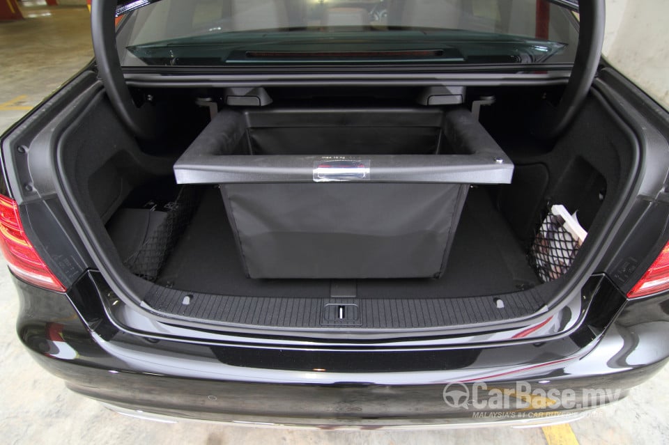 Mercedes-Benz E-Class W212 Facelift (2013) Interior