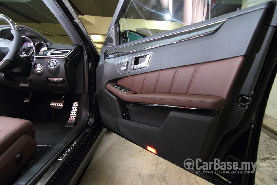 Mercedes-Benz E-Class W212 Facelift (2013) Interior