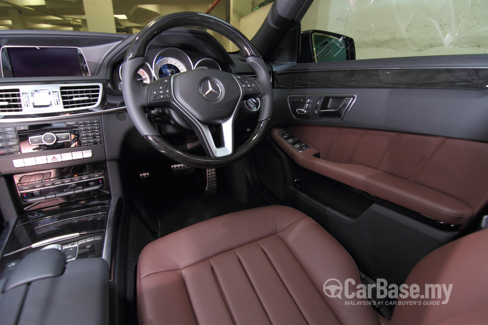 Mercedes-Benz E-Class W212 Facelift (2013) Interior