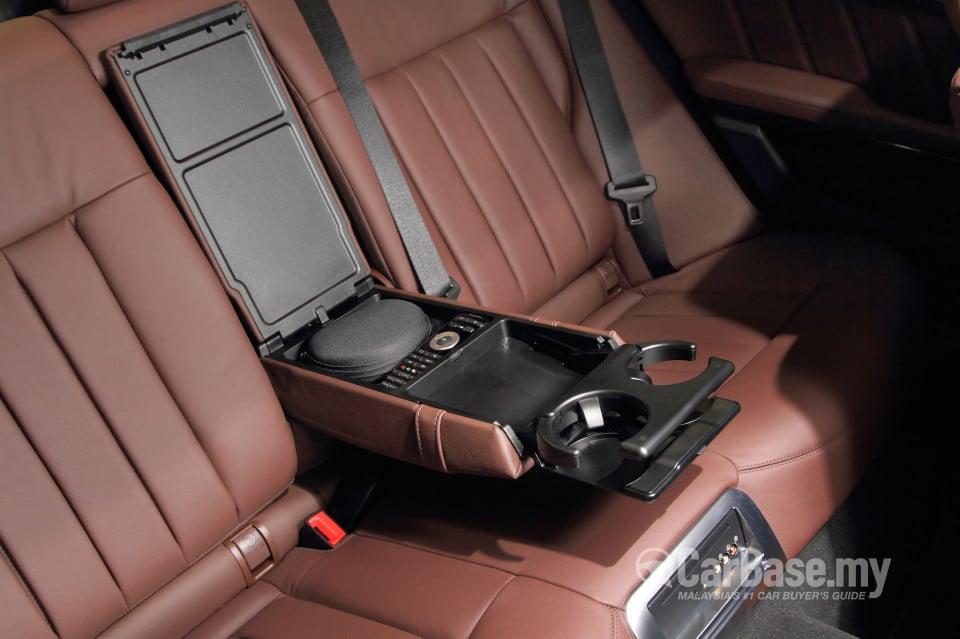 Mercedes-Benz E-Class W212 Facelift (2013) Interior