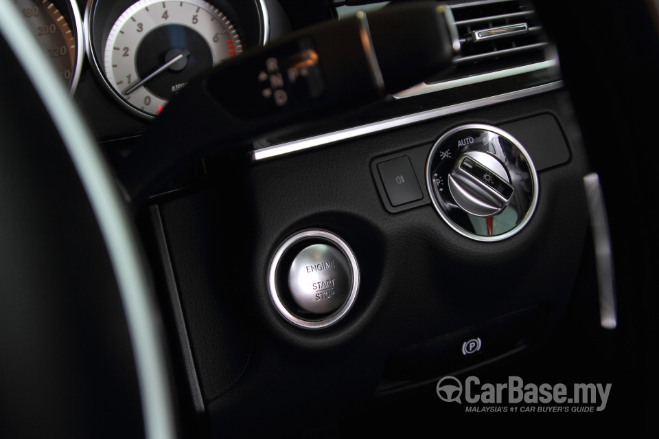 Mercedes-Benz E-Class W212 Facelift (2013) Interior