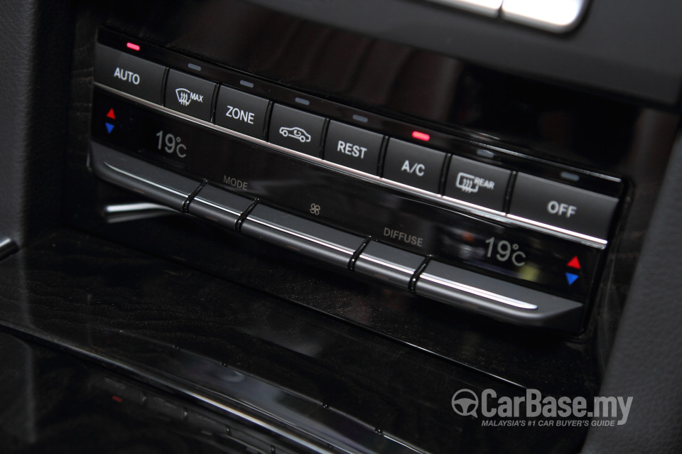 Mercedes-Benz E-Class W212 Facelift (2013) Interior