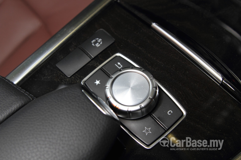 Mercedes-Benz E-Class W212 Facelift (2013) Interior