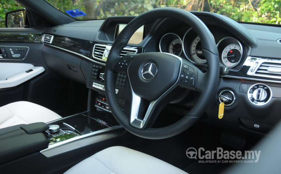 Mercedes-Benz E-Class W212 Facelift (2013) Interior
