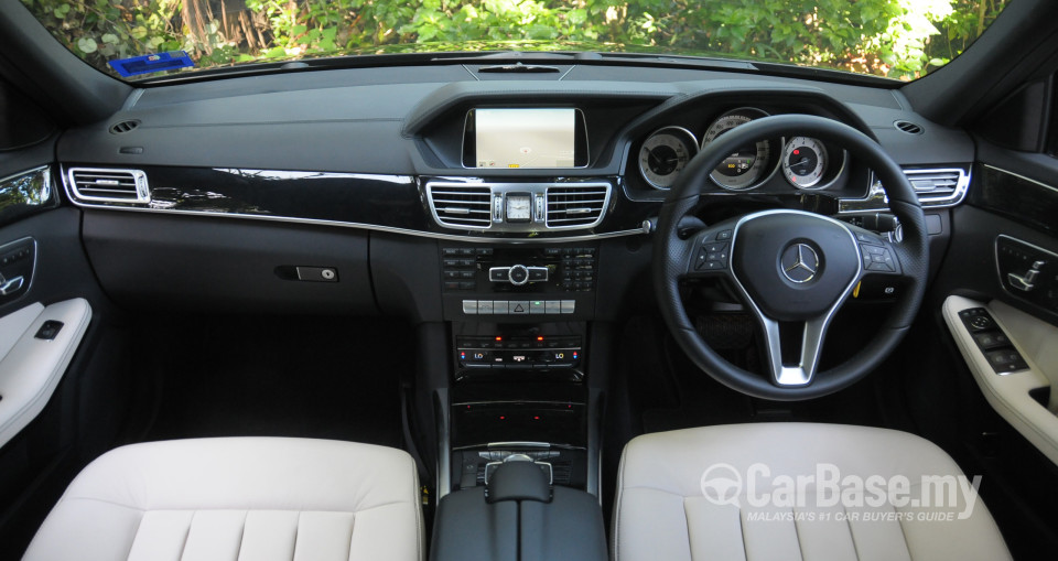 Mercedes-Benz E-Class W212 Facelift (2013) Interior