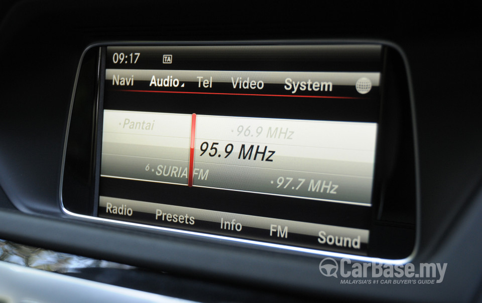 Mercedes-Benz E-Class W212 Facelift (2013) Interior