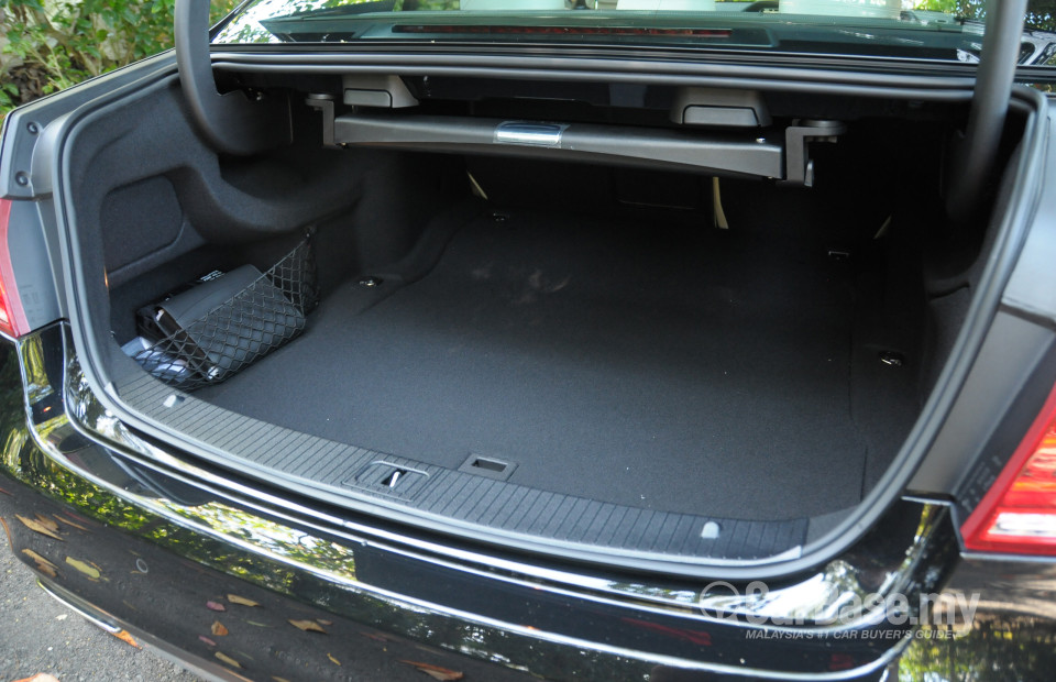 Mercedes-Benz E-Class W212 Facelift (2013) Interior