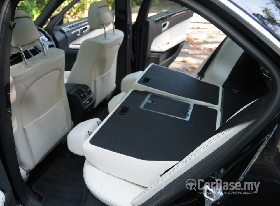Mercedes-Benz E-Class W212 Facelift (2013) Interior